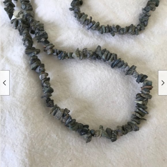 Zebra Jasper Chip Necklace Bead Strand 34" Natural Gemstone Grey/Green Tones - Picture 4 of 6